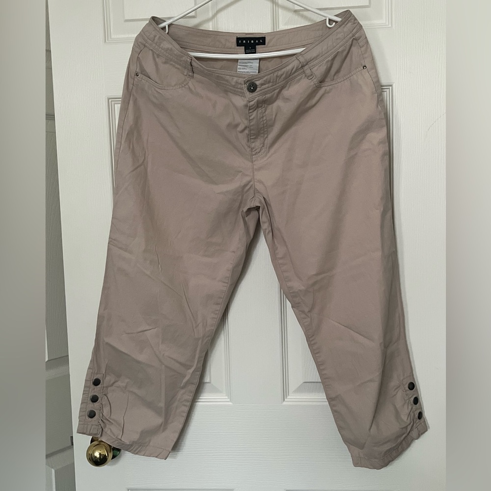 Tribal Capris pants size 8